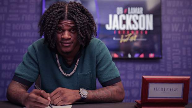 lamar jackson signs